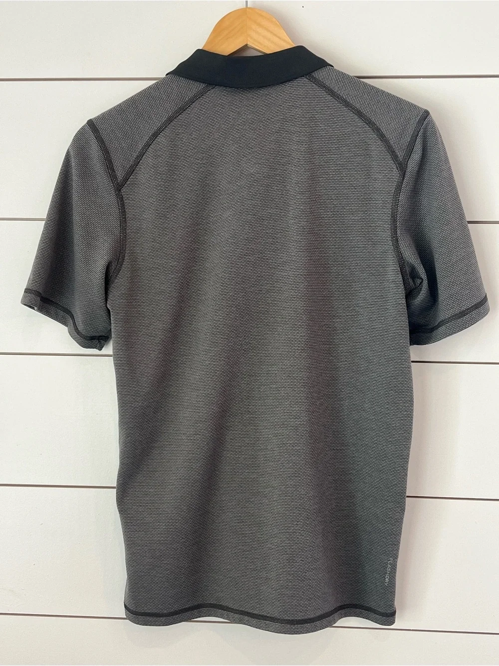The North Face FlashDry Men's Charcoal Grey Polo with Black Collar‎